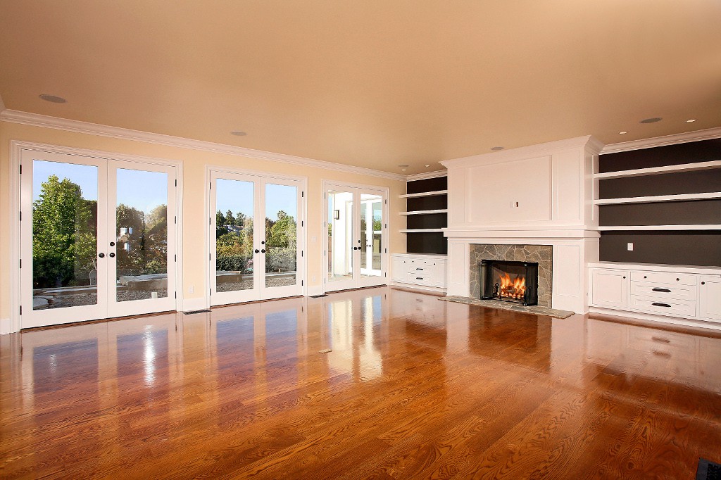 glenbarr-family-room-1_4732185813_o