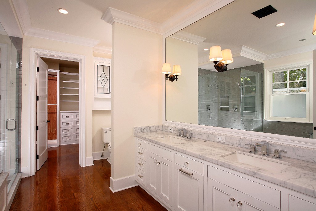 glenbarr-master-bathroom-2_4732189917_o