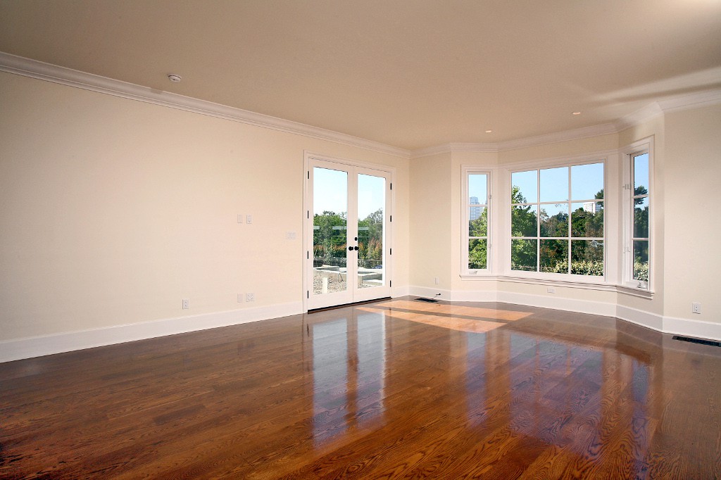 glenbarr-master-bedroom_4732189919_o